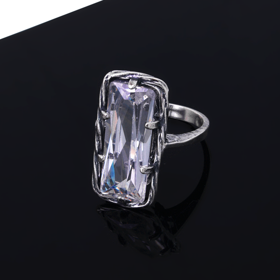 Pierścionek cyrkonia 20x8mm