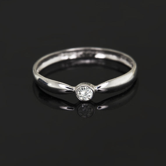 Pierścionek z pojedynczym oczkiem - cyrkonia 3mm