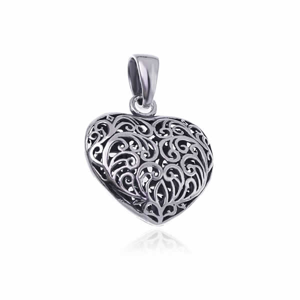 Wisiorek serce ażurowe