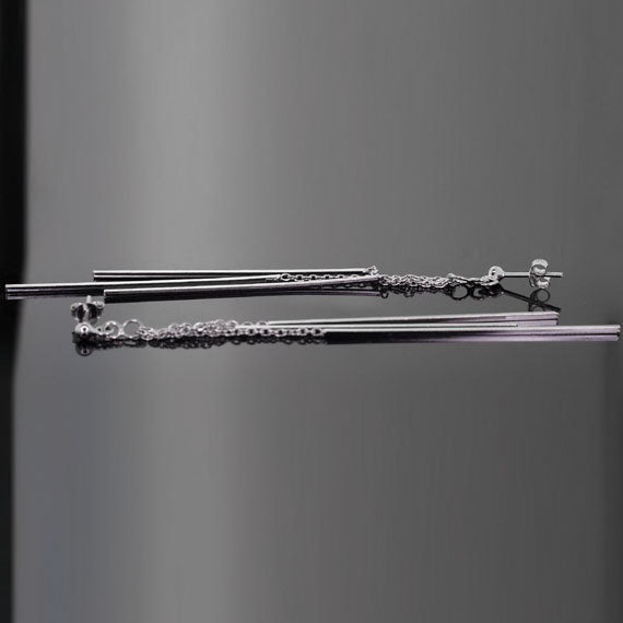 Kolczyki patyczki z łańcuszkami