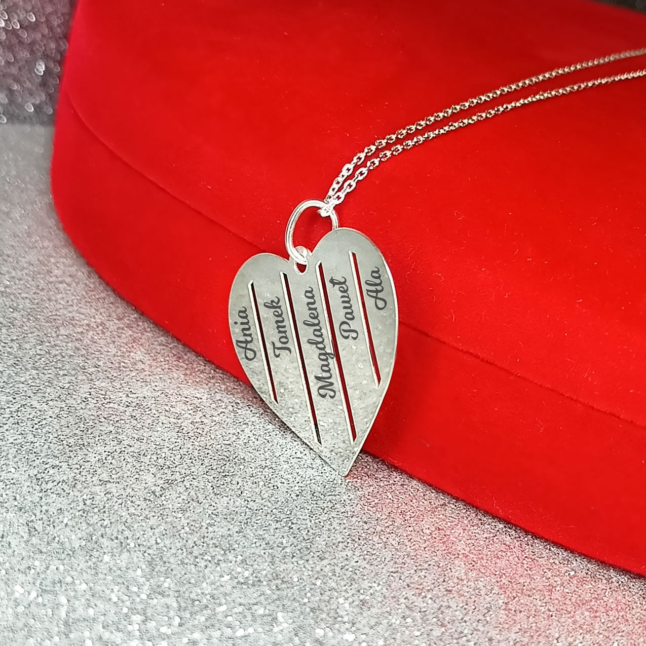 Naszyjnik serce z imionami dzieci - 4 imiona