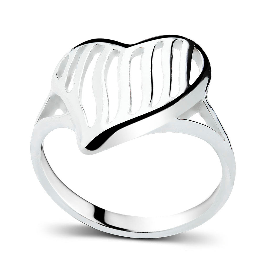 Pierścionek z ażurowym paskowanym sercem