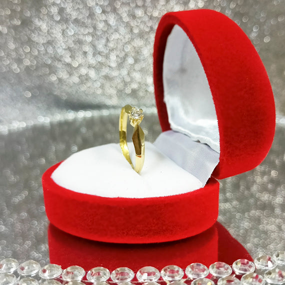 Zaręczynowy pierścionek z kamieniem 3mm