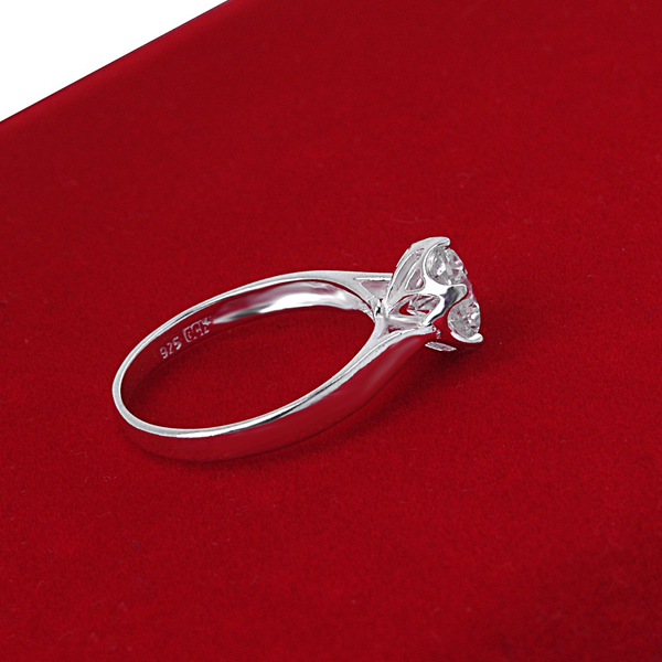 Pierścionek z białą cyrkonią 7mm