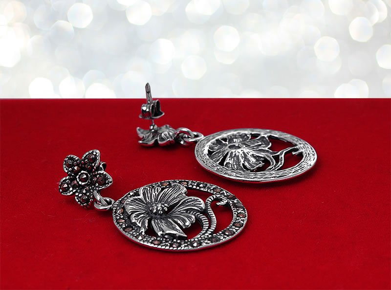 Zdobione kwieciste kolczyki z markazytami