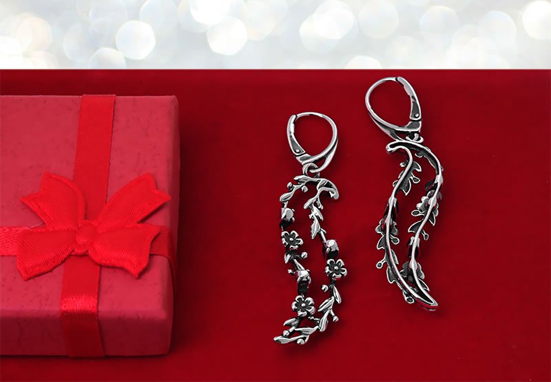 Kolczyki zdobione kwiatami