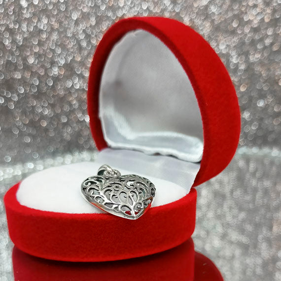 Ażurowy wisiorek serce z łańcuszkiem KOMPLET