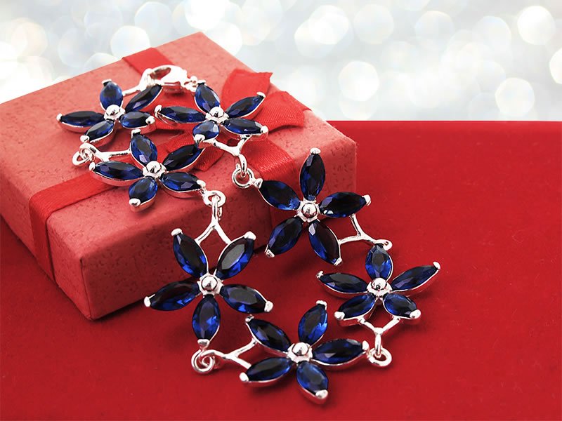 Bransoletka kwiaty z szafirowymi cyrkoniami