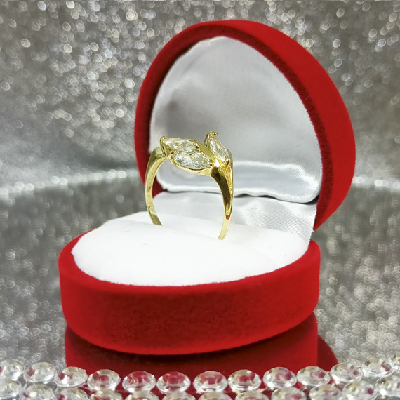 Złoty pierścionek liść z kamieniami