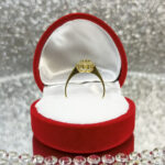 Złoty pierścionek kwiat z cyrkoniami